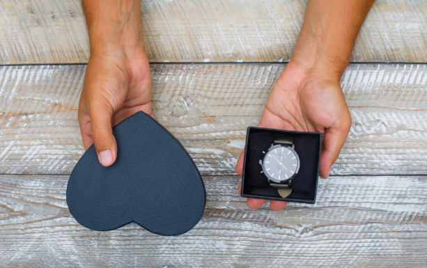 Estojo para Relógios: Organize e Valorize Seus Acessórios de Moda com Estilo